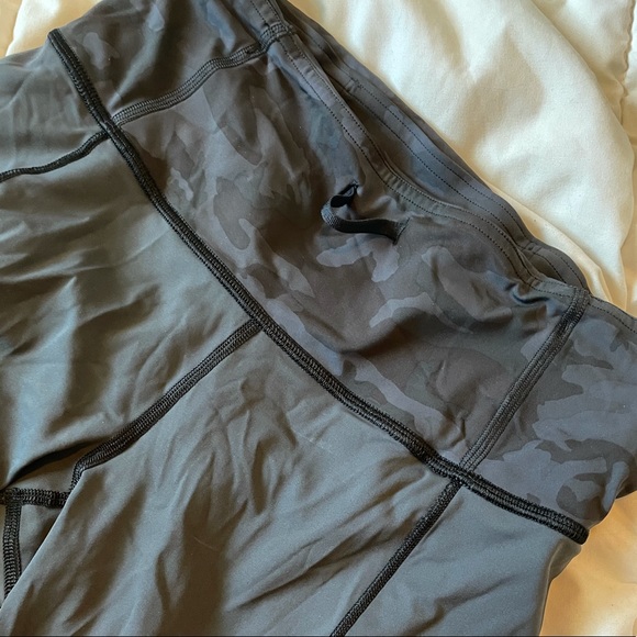 NWOT Lululemon fast and free crop - Picture 4 of 6